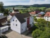 Topsaniert: Mehrfamilienhaus mit großen Wohneinheiten bei Horgenzell - Blick Ri.Süd-West