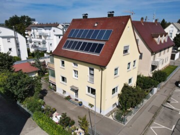 Ravens­burg-Kup­pel­nau: Soli­des 3‑Familienhaus mit schö­nem Grundstück, 88212 Ravensburg, Mehrfamilienhaus
