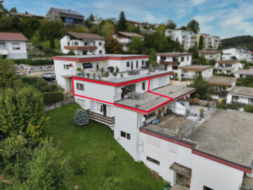 Aus­sichts­lage in Neur­avens­burg – 2,5 Zim­mer Woh­nung mit Dachterrasse, 88239 Wangen im Allgäu / Niederwangen, Etagenwohnung