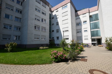 Zen­trale Lage in Ravens­burg-Wei­ßenau: 1‑Zim­mer-Woh­nung mit Bal­kon und schö­nen Ausblick, 88214 Ravensburg, Etagenwohnung