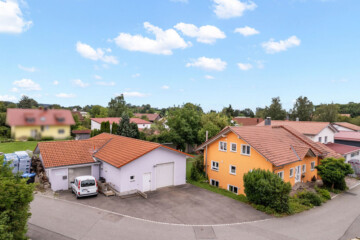Viel­sei­ti­ges Zwei­fa­mi­li­en­haus mit Büro und Werk­statt bei Schlier, 88281 Schlier / Wetzisreute, Zweifamilienhaus