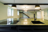 Luxuriöse Mietwohnung auf ca. 206m² im Herzen von Ravensburg - 4_Blick aus d.Küche